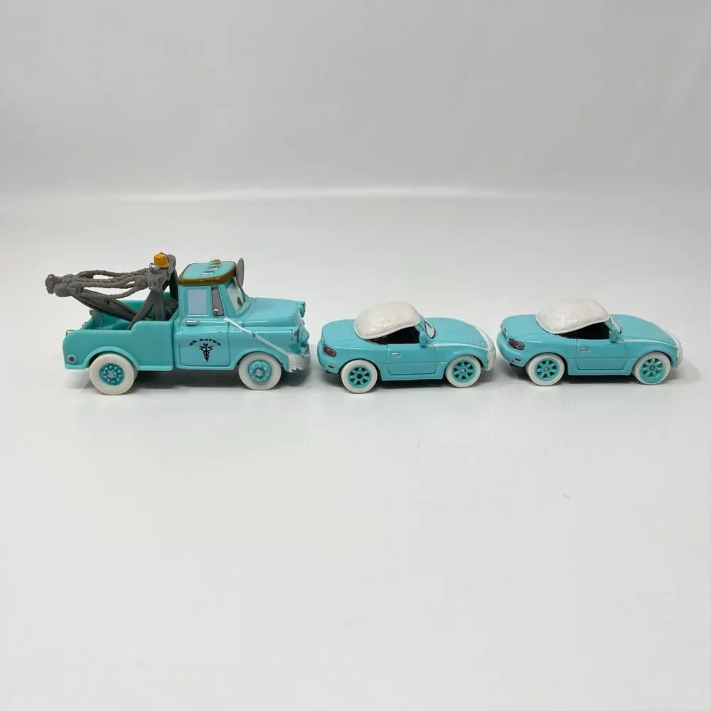 Disney Pixar Cars Toon Rescue Squad Dr. Mater Nurse Mia & Tia 3 Diecast Vehicles